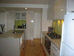MidKitchen.JPG