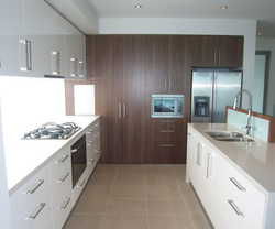 gloss-vinyl-kitchen-1.jpg